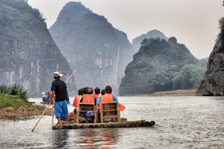 What To Do When You Don’t Trust a Tour Operator